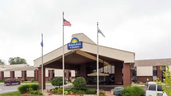 Days Inn & Suites by Wyndham Northwest Indianapolis