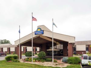 Days Inn & Suites by Wyndham Northwest Indianapolis