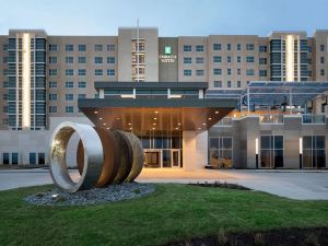 Embassy Suites by Hilton Kansas City Olathe