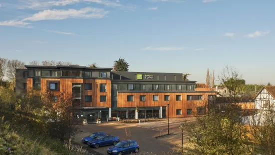 Holiday Inn Express Cambridge-Duxford M11, Jct.10