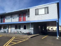 Silver Sands Motel