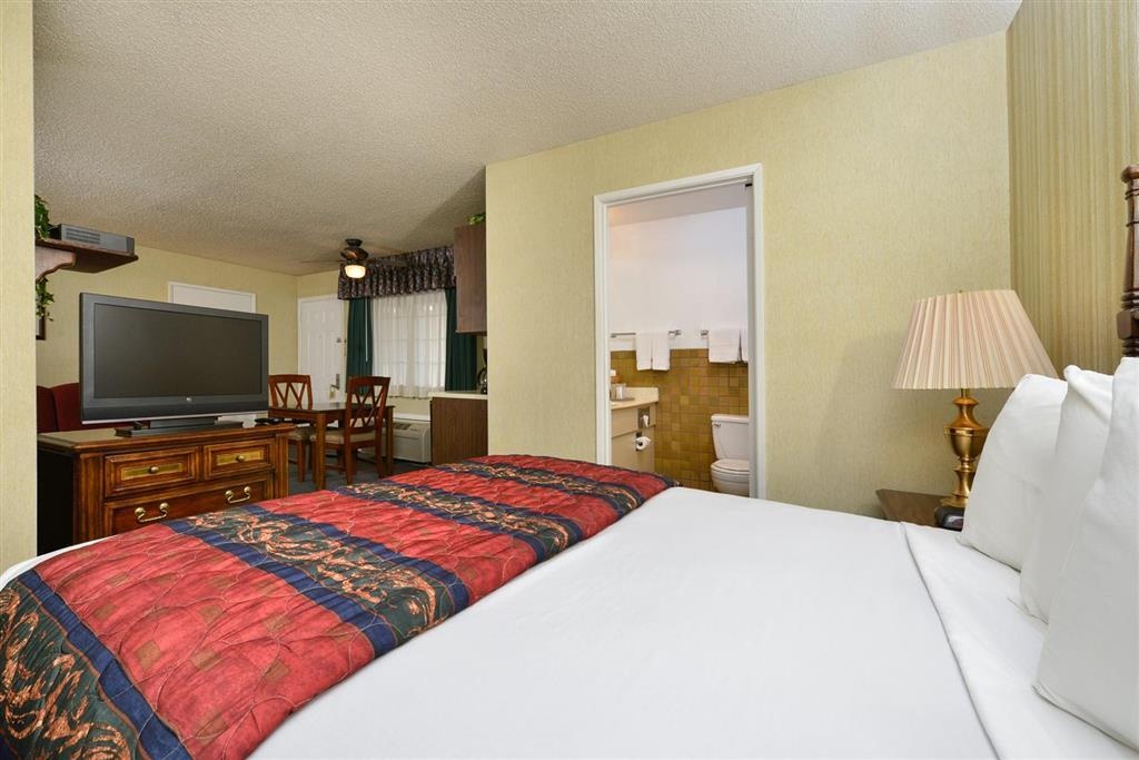 Americas Best Value Inn & Suites Lancaster