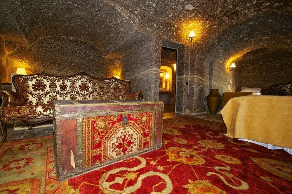 Grand Cave Suites