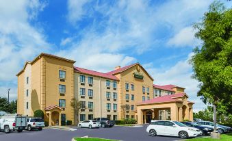 La Quinta Inn & Suites by Wyndham Austin Round Rock