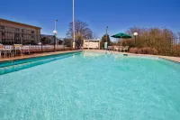 Travelodge by Wyndham Columbus State University