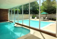 Best Western Plus Inn at Hunt Ridge - Swimmingpools