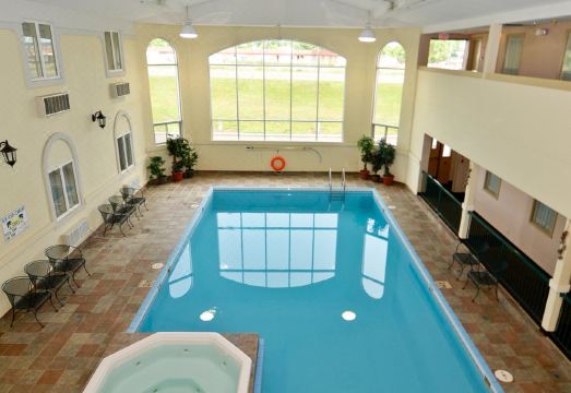 데이즈 인 바이 윈덤 스위프트 커런트 썸네일