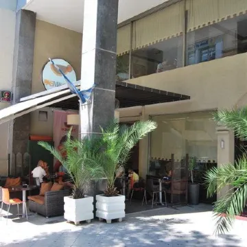 Arethusa Hotel Отели рядом с достопримечательностью «Район Анафиотика»