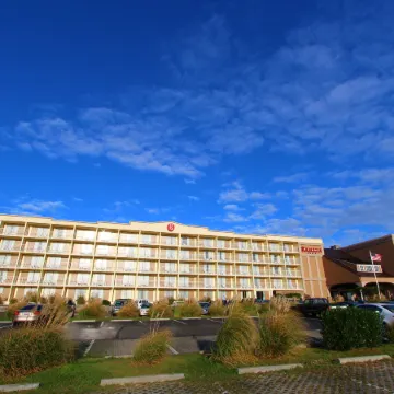 Ramada Plaza by Wyndham Nags Head Oceanfront