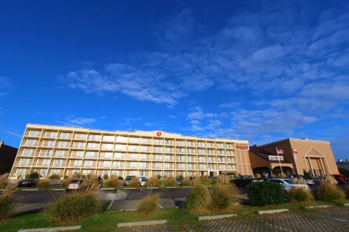 Ramada Plaza by Wyndham Nags Head Oceanfront Hotels in Kill Devil Hills