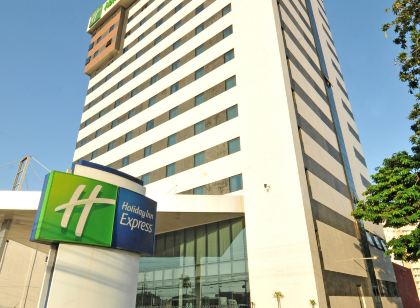 Holiday Inn Express 貝倫