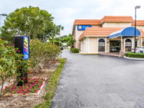 Baymont by Wyndham Bonita Springs Naples North Hotels in Bonita Springs