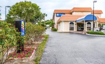 Baymont by Wyndham Bonita Springs Naples North