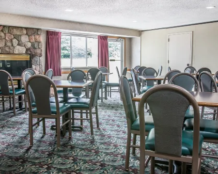 Dunes Express Inn and Suites