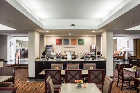 Comfort Suites Regency Park