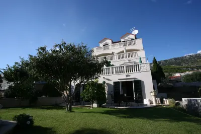 Apartments Villa Jadranka Adults Only Hotels in Brač