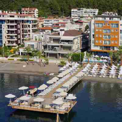 Cettia Beach Resort Hotel Exterior