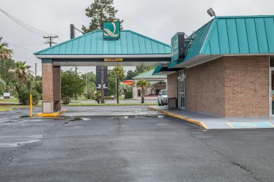 Quality Inn & Suites Hardeeville - Savannah North Hotels in Jasper County