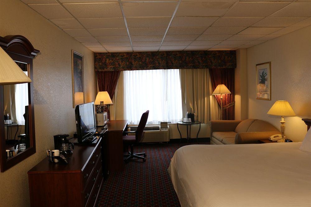 Imperial Swan Hotel and Suites Lakeland