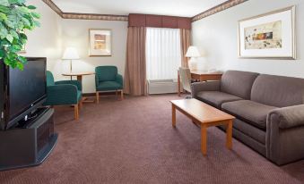 Holiday Inn Express & Suites Colby