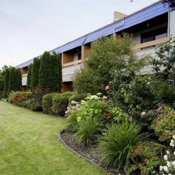 Recreation Inn and Suites Hotels near The University of British Columbia - Okanagan Campus