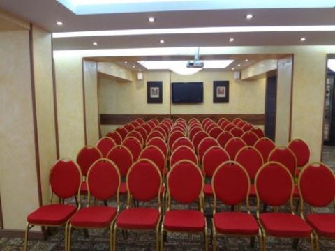 호텔 우유트 알마티