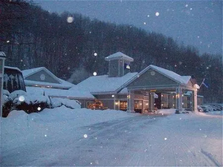 Best Western Springfield Hotel Отели в г. Спрингфилд