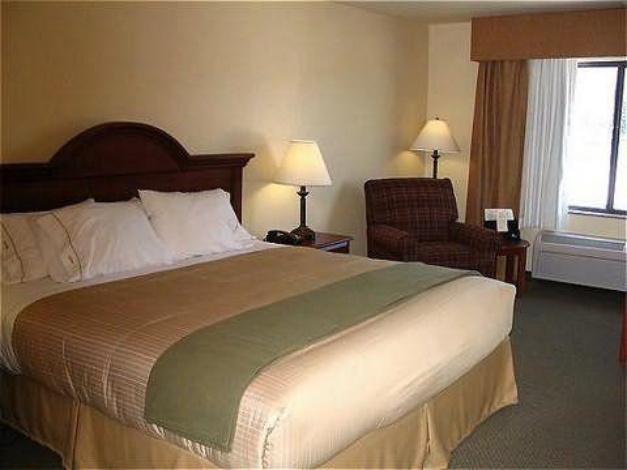Holiday Inn Express Hotel & Suites Claypool Hill -Richlands Area, an Ihg Hotel