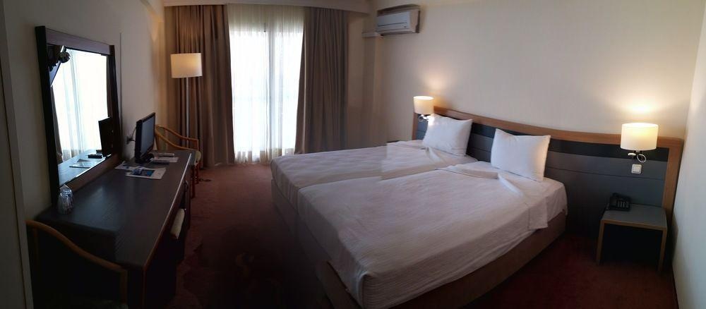 Marina Hotel & Suites Kusadasi