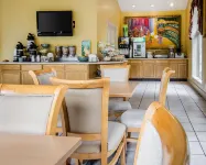 Quality Inn - breakfast