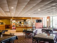 Quality Inn & Suites Pensacola Bayview Hotels in Ferry Pass