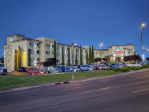 Best Western Plus at Lake Powell Hoteles en Page