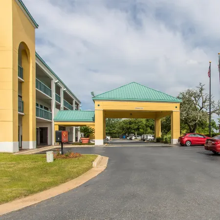 Econo Lodge Inn & Suites Foley-North Gulf Shores