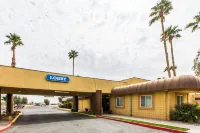 Travelodge by Wyndham Imperial/El Centro