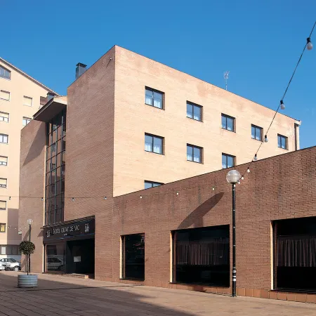 Up Rooms Vic Hotel