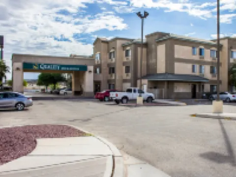 Quality Inn & Suites Yuma Hotels in Yuma