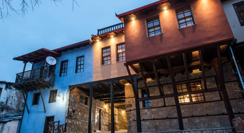 Olganos VL Luxury Rooms & Suites - Housity