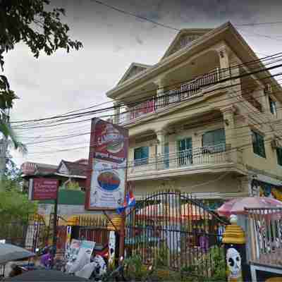 Downtown Siem Reap Villa Hotel Exterior