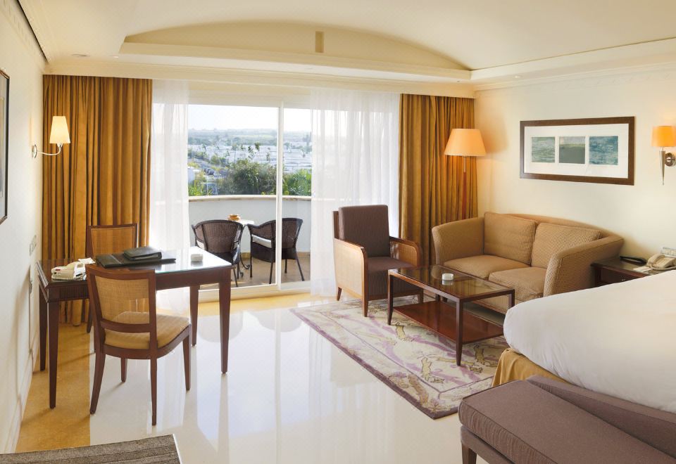 L Amphitrite Palace Resort And Spa Over view