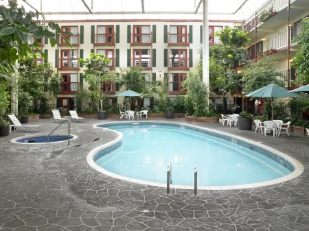 Sandman Signature Lethbridge Lodge Отели рядом с достопримечательностью «Летбриджський університет»