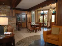 Ermitage du Lac Hotels in Mont Tremblant