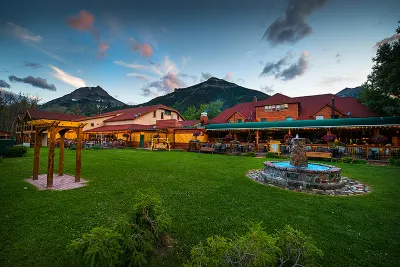 Bayshore Inn & Spa Hotels in Waterton