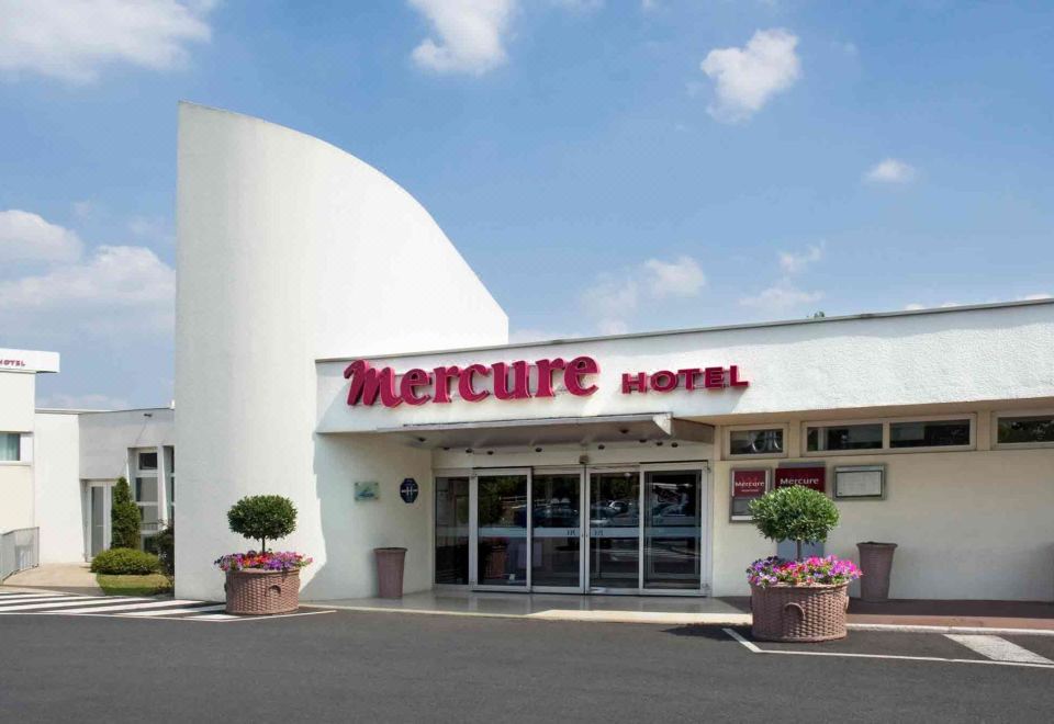 Mercure Paris Orly Tech Airport-Paray-Vieille-Poste Updated 2023 Room  Price-Reviews & Deals | Trip.com