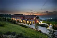 Relais Villa d'Amelia فنادق في Rodello