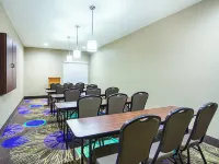 La Quinta Inn & Suites by Wyndham New Braunfels Hotels in Comal County