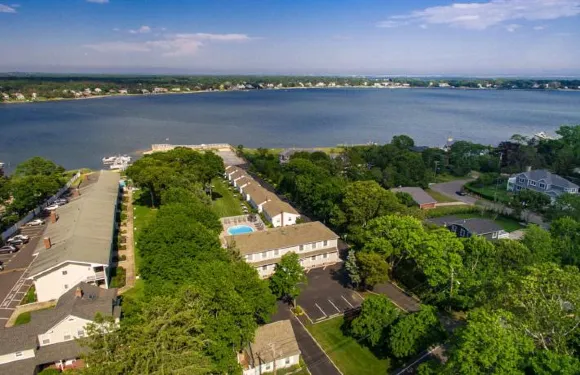 克羅尼爾海岸汽車旅館