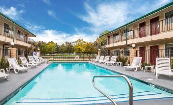 Quality Inn & Suites Minden