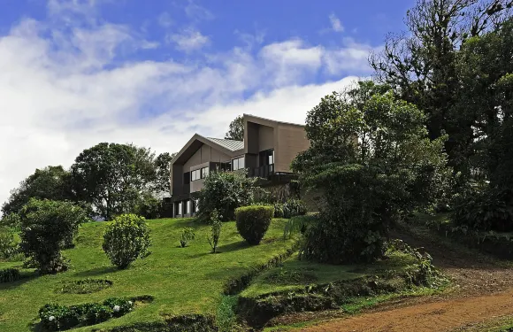 波亞斯火山酒店