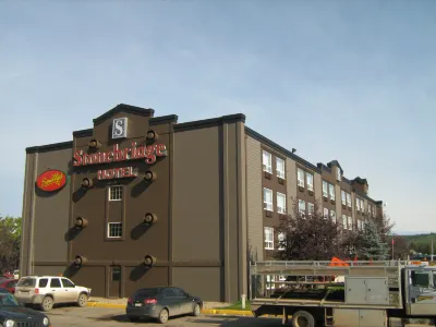 Stonebridge Hotel Hotel dekat FORT MCMURRY HERITAGE SHIPYARD