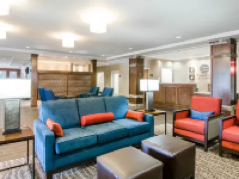 コンフォート イン & スイーツ リンチバーグ エアポート - ユニバーシティ エリア リンチバーグのホテル